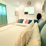 Markethome Mareverde Адехе